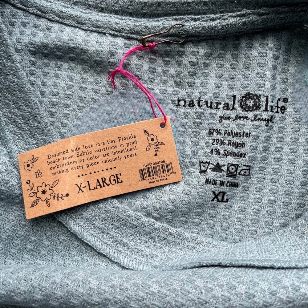 NEW Natural Life Parker Embroidered Thermal Tee Fave Things Womens XL Blue - Picture 9 of 11